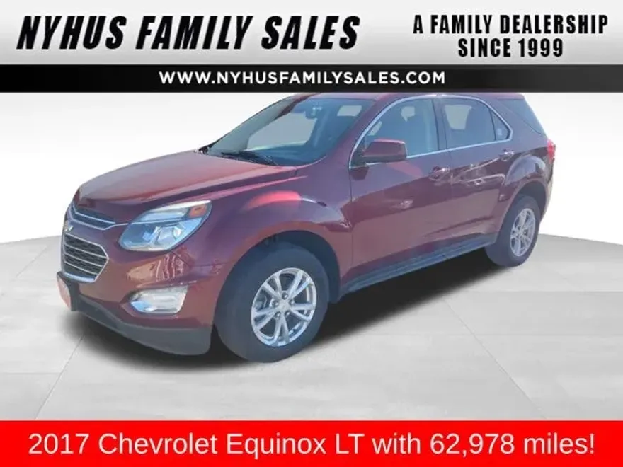 2017 Chevrolet Equinox LT photo 1