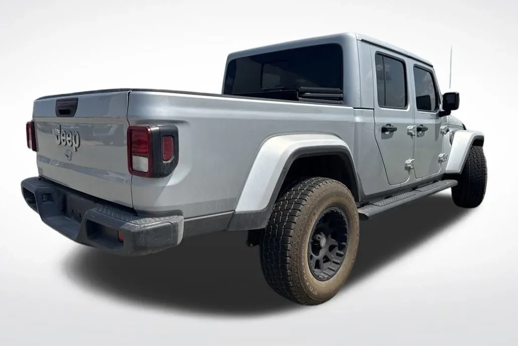 2023 Jeep Gladiator Overland photo 1