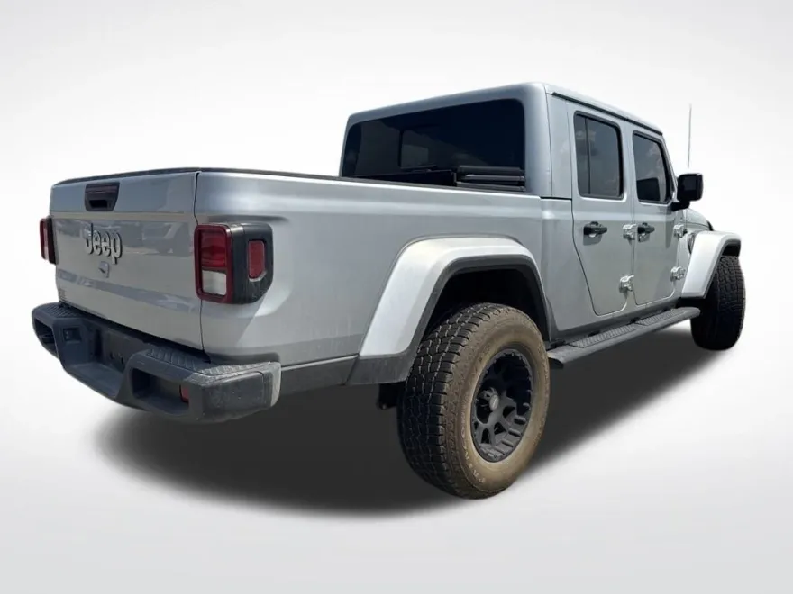 2023 Jeep Gladiator Overland photo 1