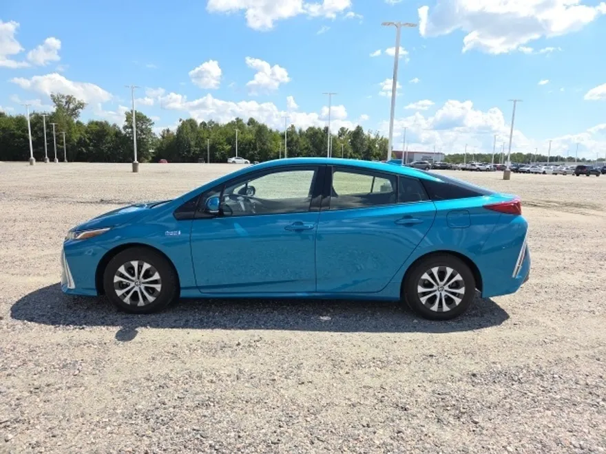 2020 Toyota Prius Prime XLE photo 1