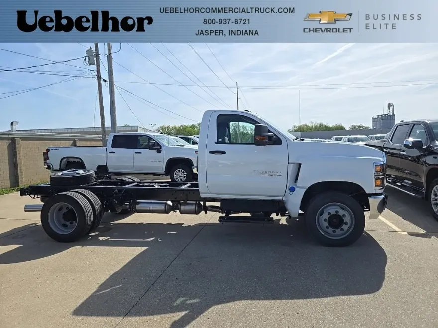 2024 Chevrolet Silverado 4500HD Work Truck photo 1