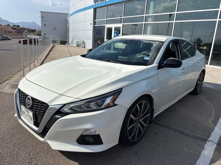 2020 Nissan Altima 2.5 SR photo 1