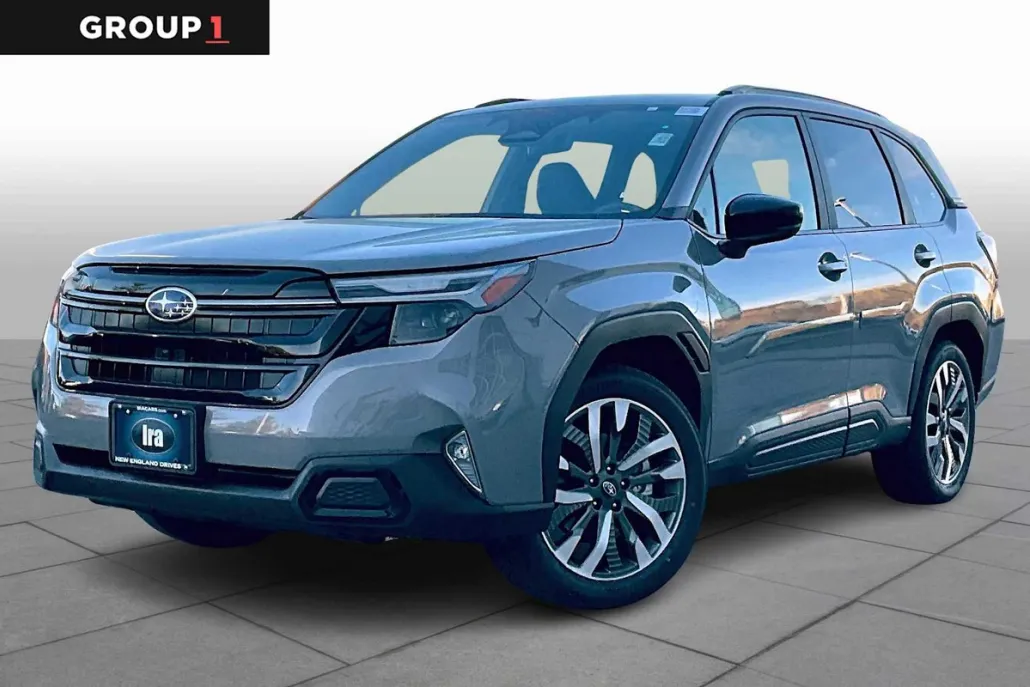 2025 Subaru Forester Touring photo 1