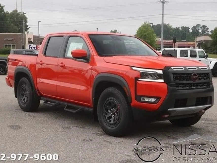 2025 Nissan Frontier Crew Cab PRO-X photo 1
