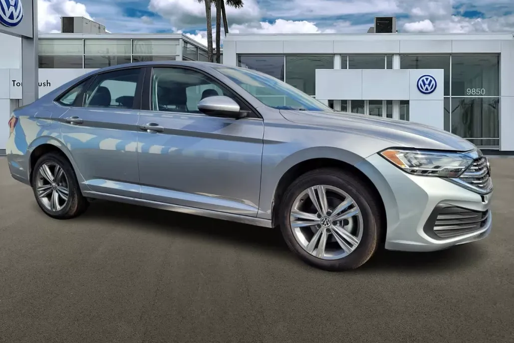 2024 Volkswagen Jetta SE photo 1