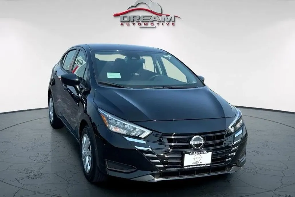 2025 Nissan Versa S photo 1