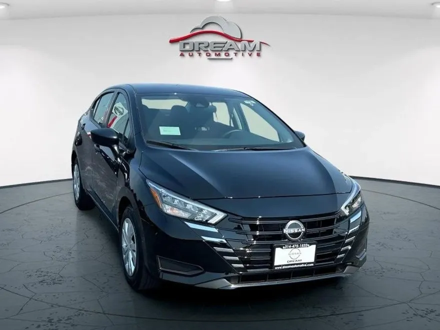 2025 Nissan Versa S photo 1