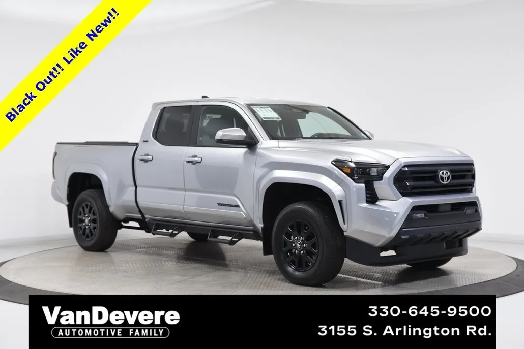 2024 Toyota Tacoma SR5 photo 1