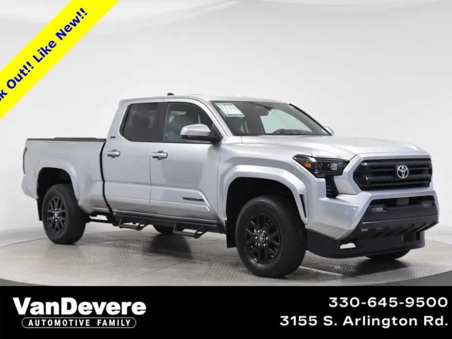2024 Toyota Tacoma SR5 photo 1