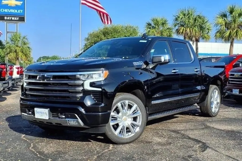 2025 Chevrolet Silverado 1500 High Country photo 1