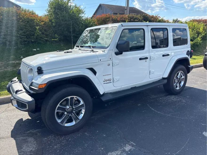 2018 Jeep Wrangler Unlimited Sahara photo 1