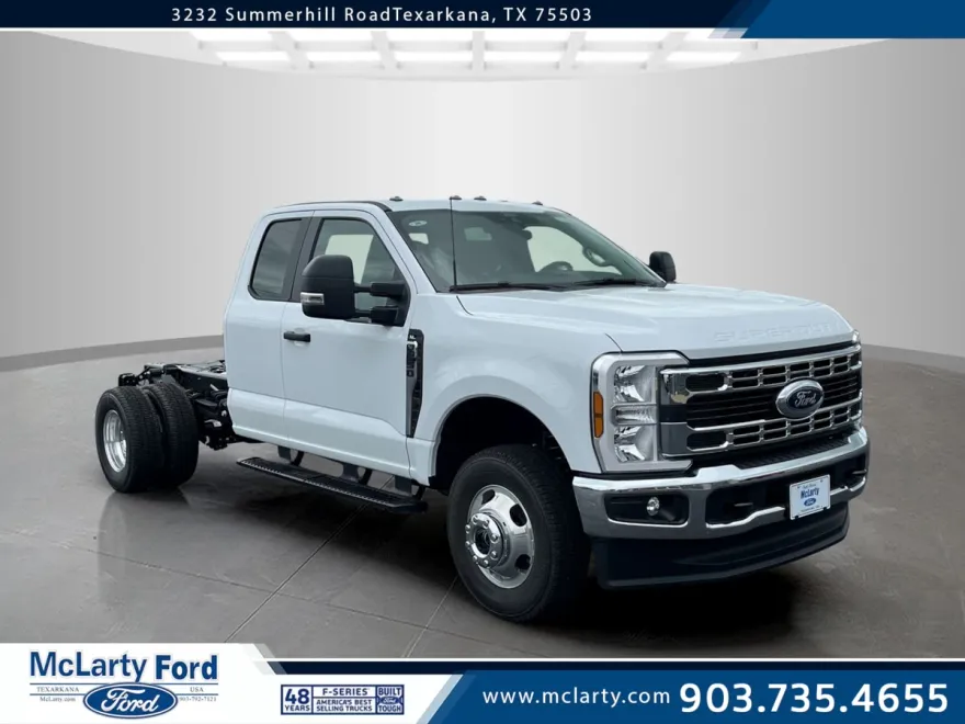 2025 Ford F-350 XLT photo 1