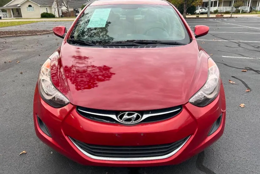 2012 Hyundai Elantra GLS photo 1