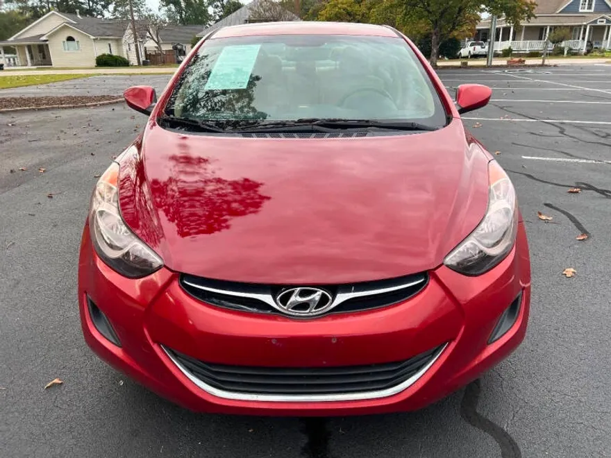 2012 Hyundai Elantra GLS photo 1