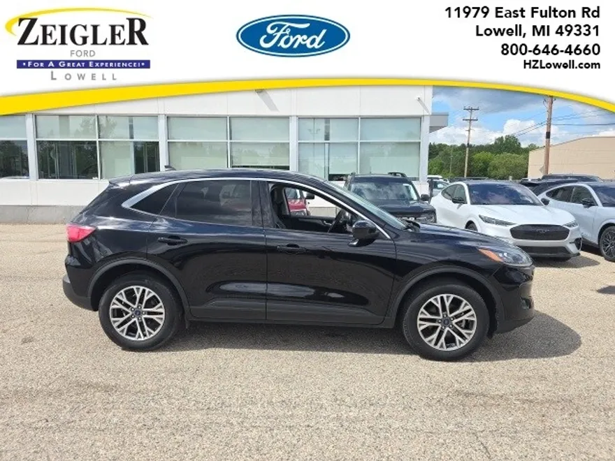 2022 Ford Escape SEL photo 1