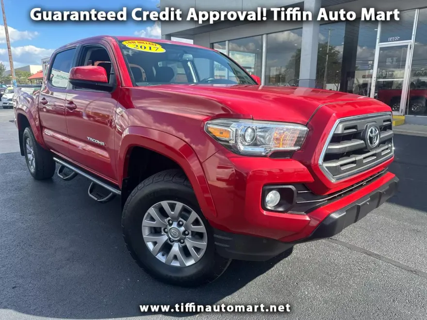 2017 Toyota Tacoma SR5 Double Cab photo 1