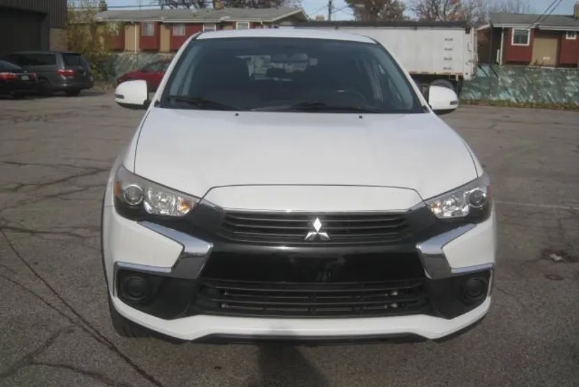 2016 Mitsubishi Outlander Sport ES photo 1