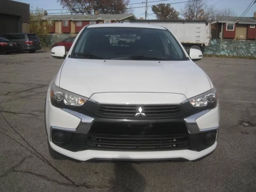 2016 Mitsubishi Outlander Sport ES photo 1