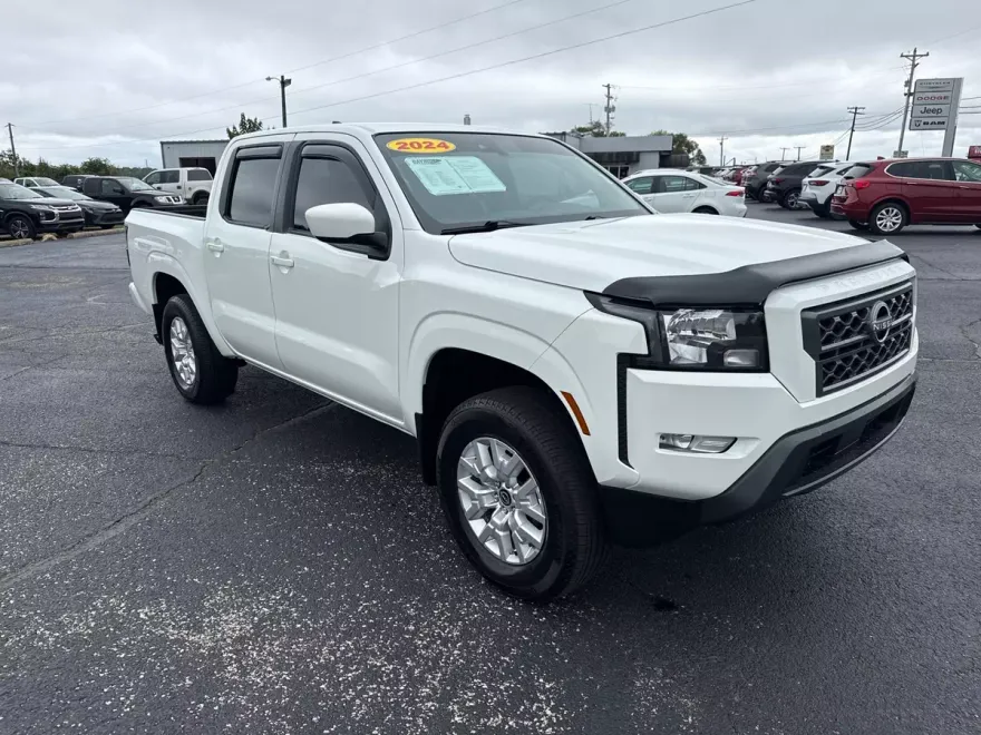 2024 Nissan Frontier SV photo 1