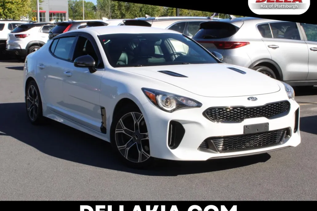 2020 Kia Stinger GT-Line photo 1