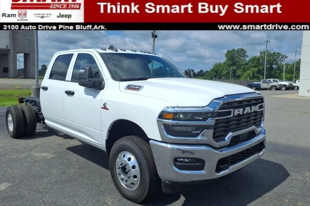 2025 Ram 3500 Tradesman photo 1