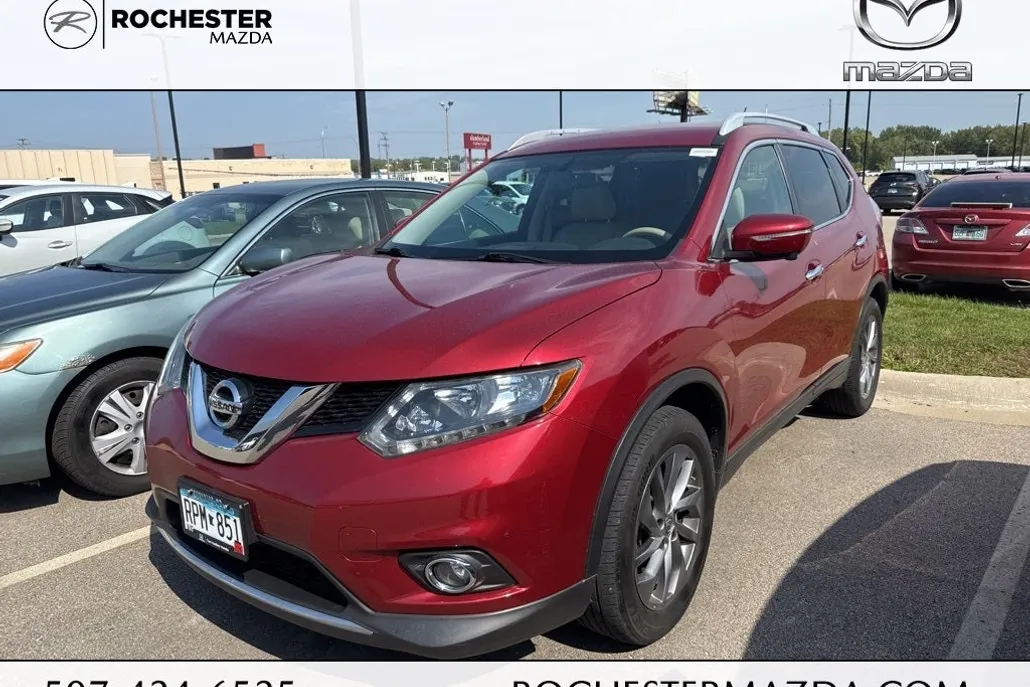 2015 Nissan Rogue SL photo 1