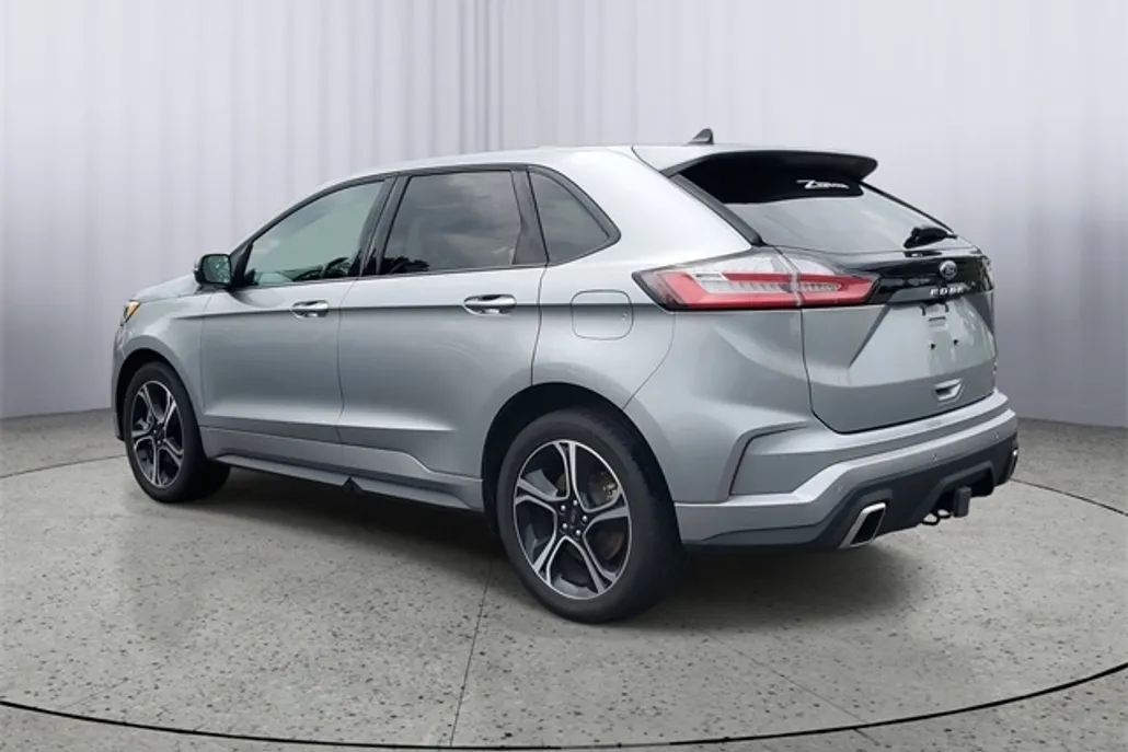 2024 Ford Edge ST photo 1