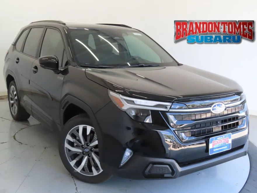 2025 Subaru Forester Touring photo 1