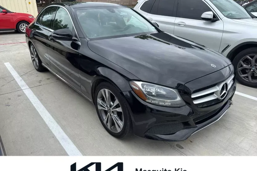 2018 Mercedes Benz C 300 Sedan photo 1