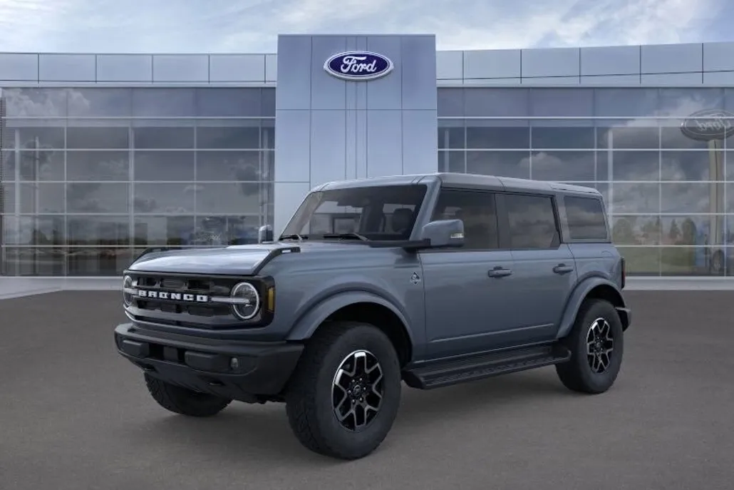 2025 Ford Bronco Outer Banks photo 1