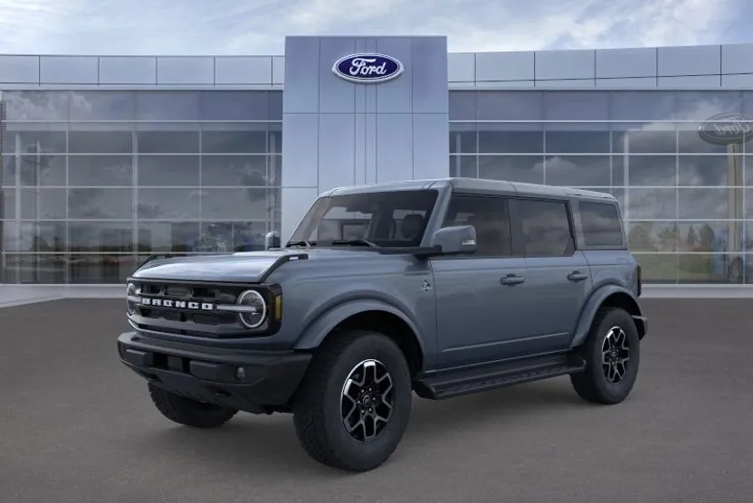 2025 Ford Bronco Outer Banks photo 1