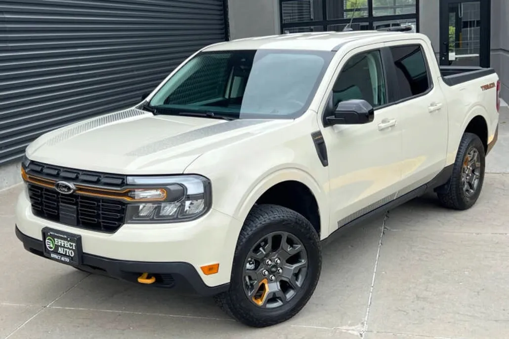 2024 Ford Maverick Lariat photo 1