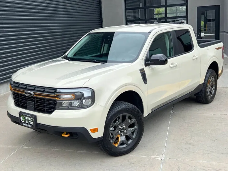 2024 Ford Maverick Lariat photo 1