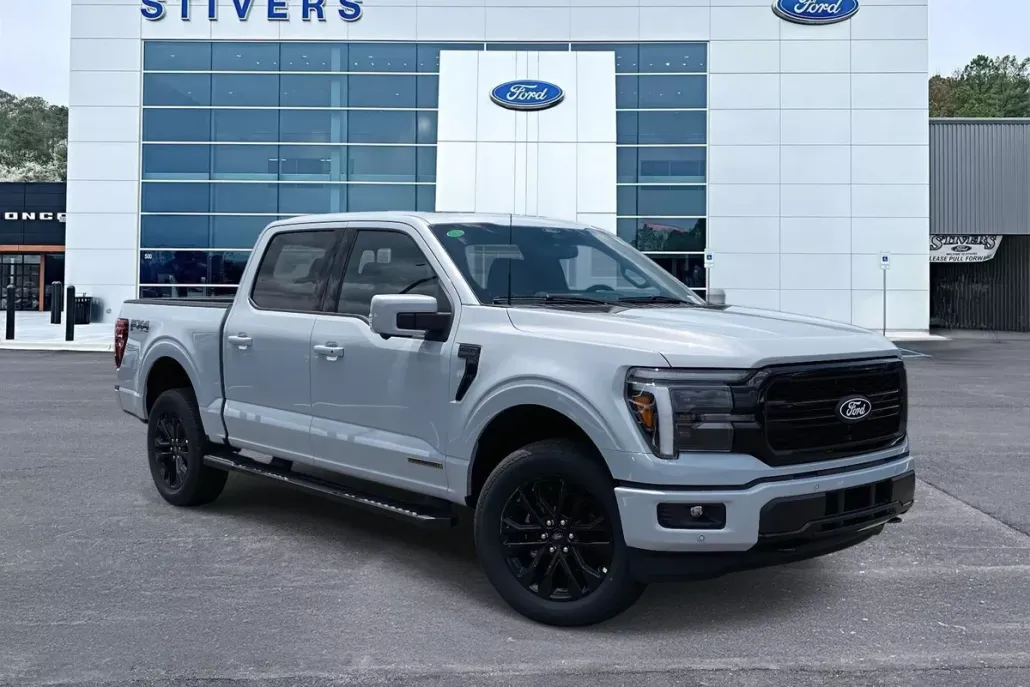 2025 Ford F-150 Lariat photo 1