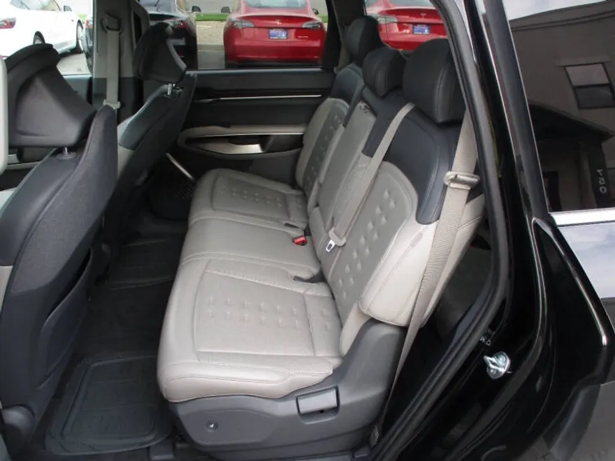 2024 Kia EV9 Wind photo 1