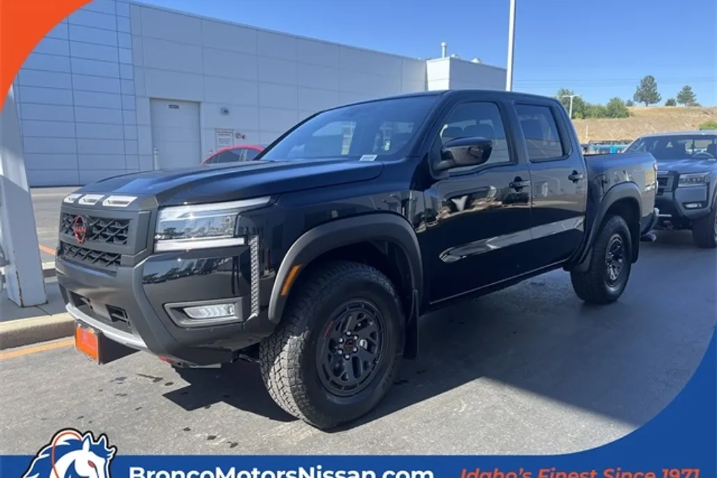 2025 Nissan Frontier PRO-4X photo 1