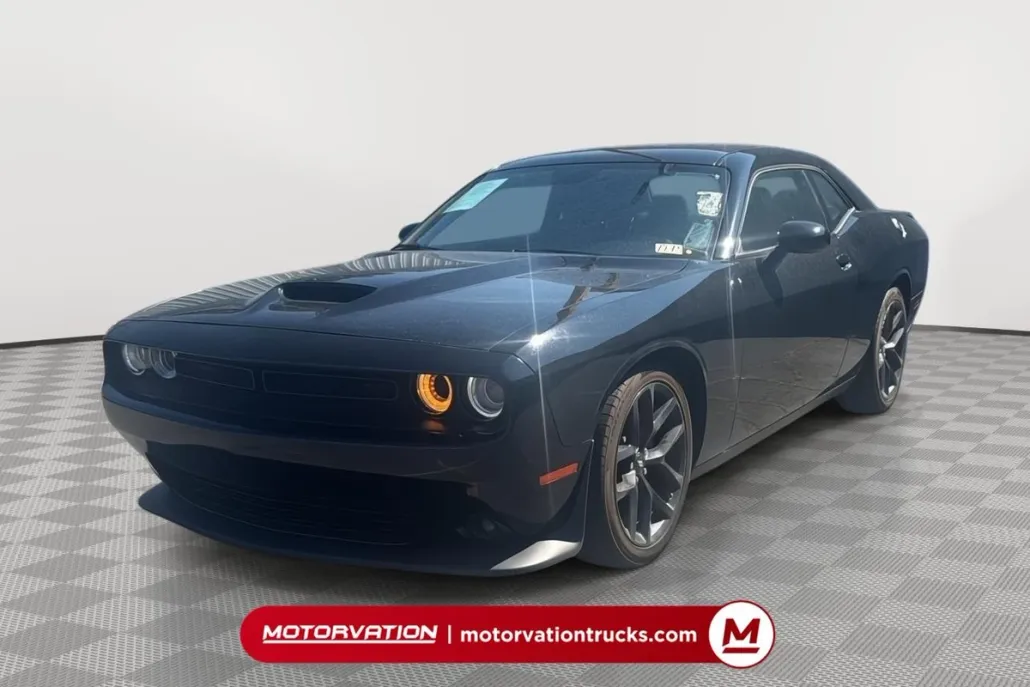 2022 Dodge Challenger GT photo 1