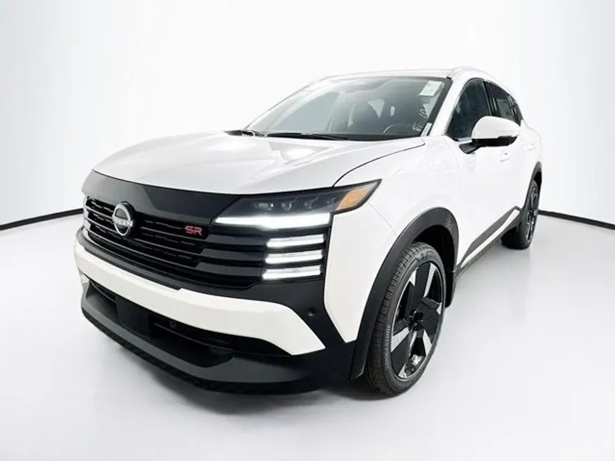 2025 Nissan Kicks SR photo 1