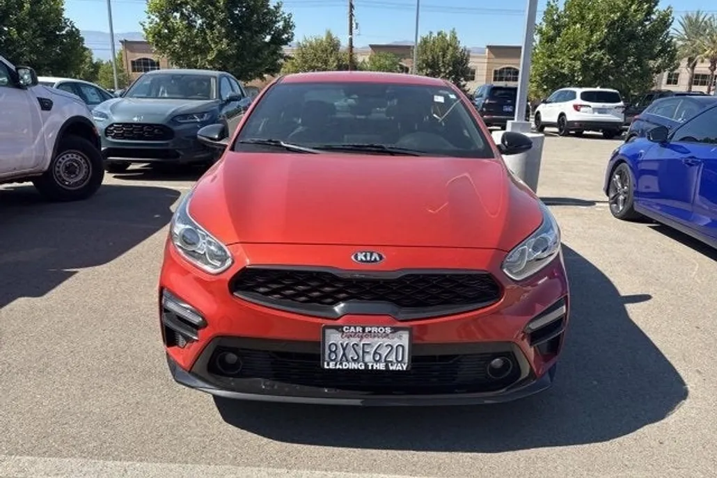 2021 Kia Forte GT-Line photo 1
