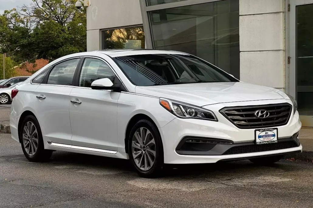 2016 Hyundai Sonata Sport photo 1