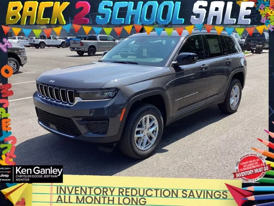 2025 Jeep Grand Cherokee Laredo photo 1