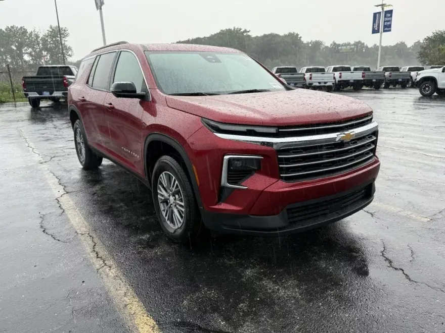 2026 Chevrolet Traverse 1LT photo 1