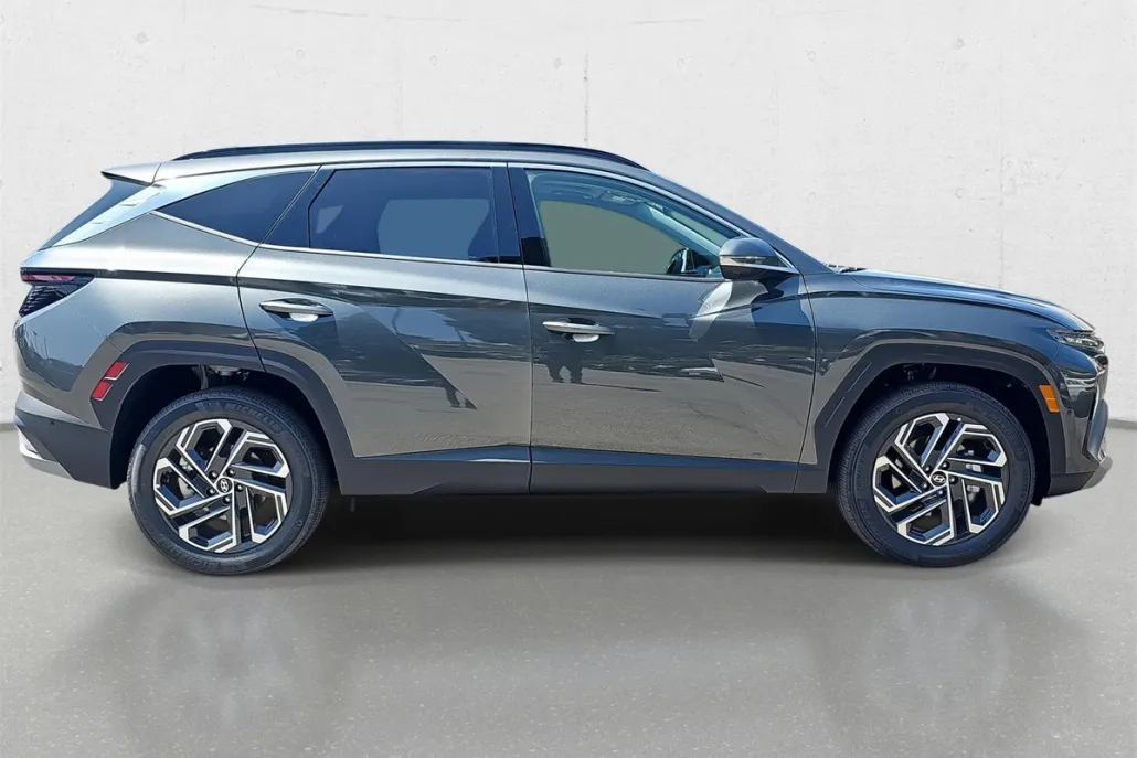 2025 Hyundai Tucson Hybrid Limited photo 1