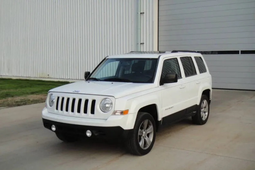 2014 Jeep Patriot Latitude photo 1