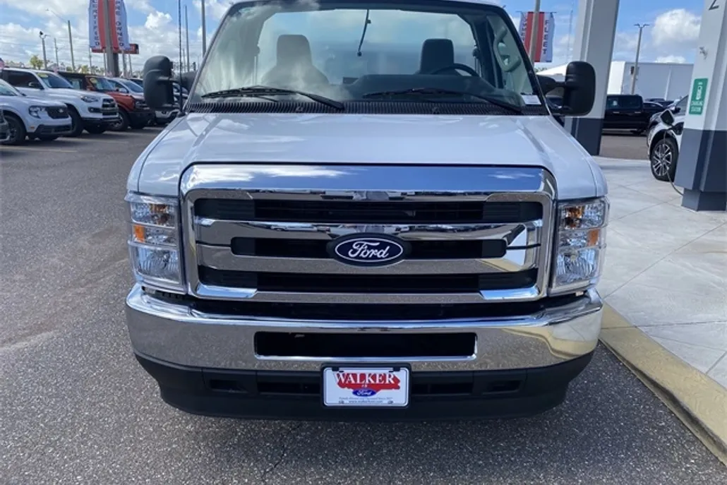 2026 Ford E-350 Base photo 1