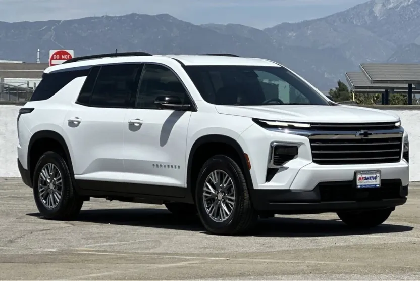 2026 Chevrolet Traverse photo 1