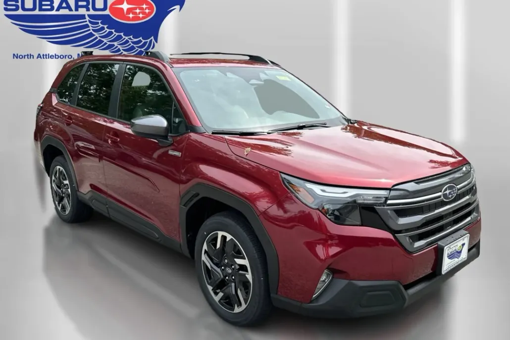 2025 Subaru Forester Premium photo 1