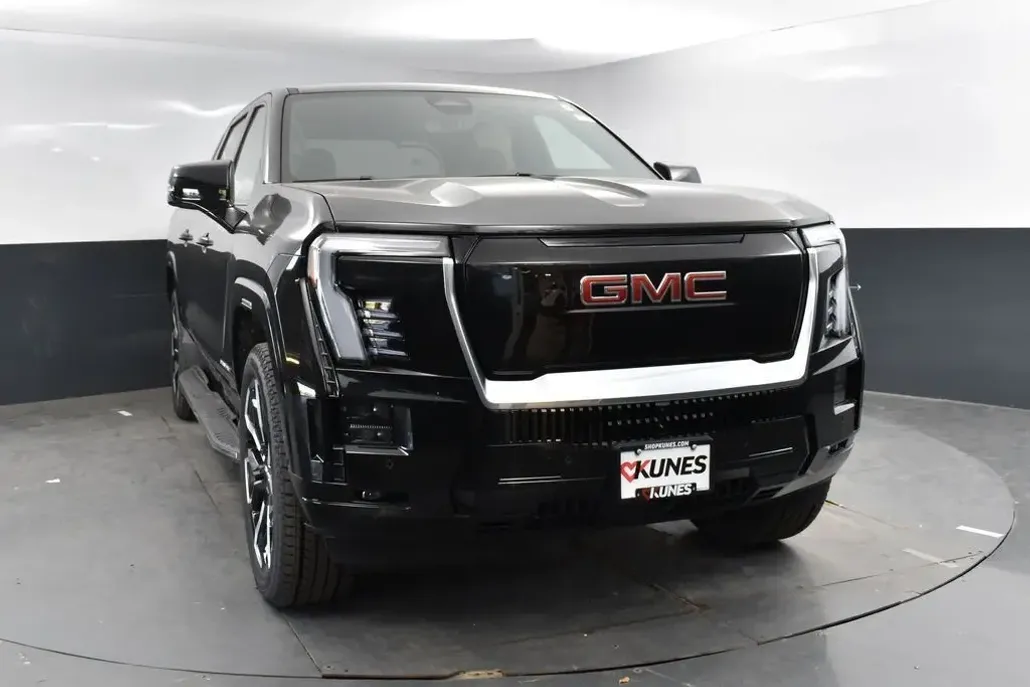 2026 Gmc Sierra EV Denali photo 1