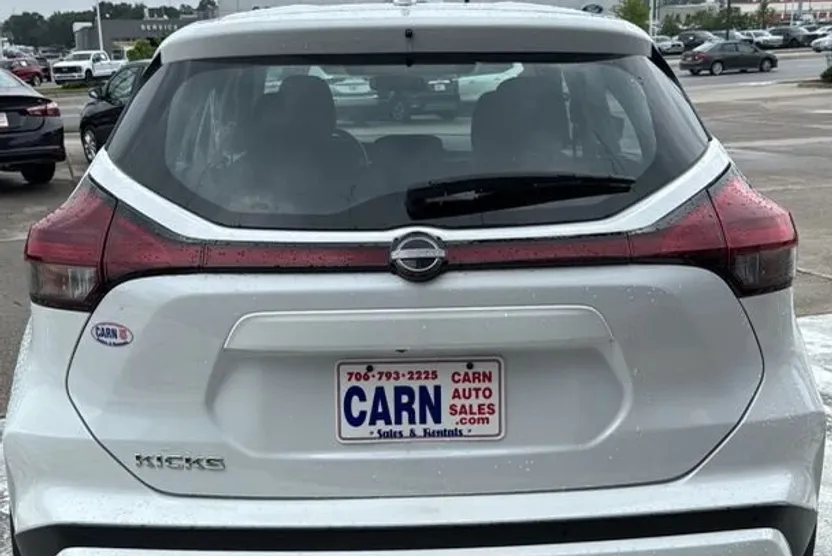 2024 Nissan Kicks photo 1