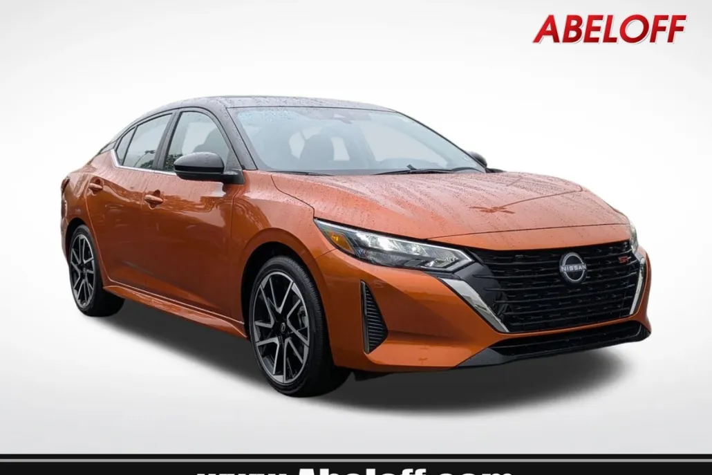2025 Nissan Sentra SR photo 1